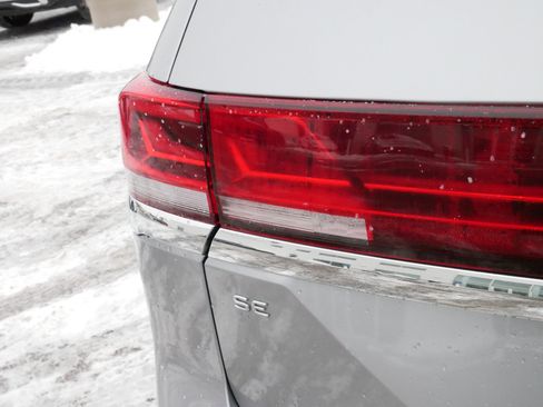 Certified 2025 Volkswagen Atlas SE image 17