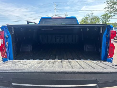 Used 2022 Chevrolet Silverado 1500 Custom w/ LPO, Dark Essentials Package AWD/4WD image 22