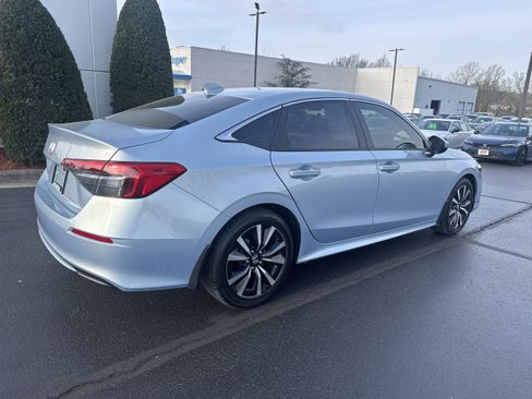 Used 2023 Honda Civic EX image 4