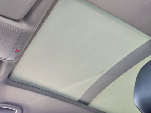 Used 2021 Volkswagen Atlas SEL Premium image 31