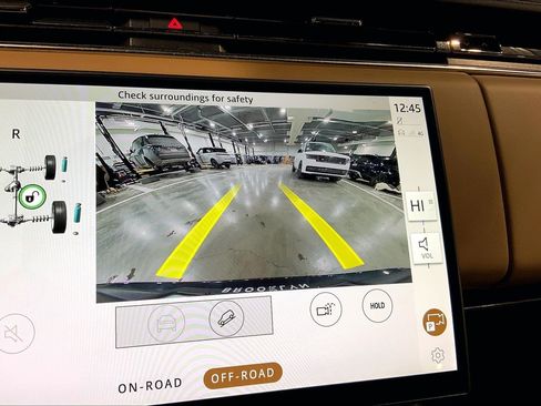 Used 2024 Land Rover Range Rover Sport SE image 26