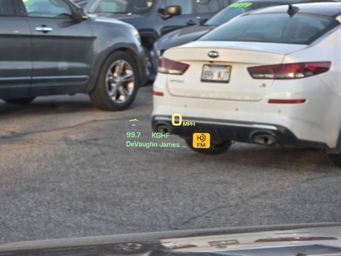 Used 2019 Cadillac Escalade Premium Luxury image 32