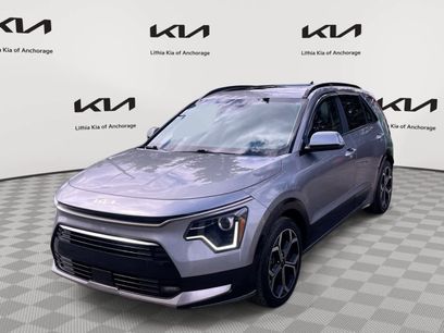 Used 2023 Kia Niro EX Touring