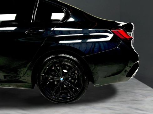 Used 2022 BMW 330i xDrive Sedan w/ M Sport Package image 11