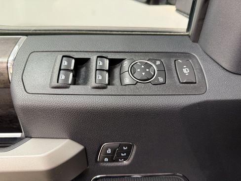 Used 2022 Ford F250 Lariat w/ Lariat Value Package image 14