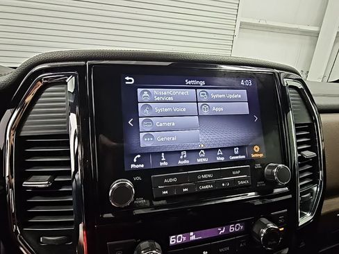 Used 2020 Nissan Titan Platinum Reserve w/ Moonroof Package image 18