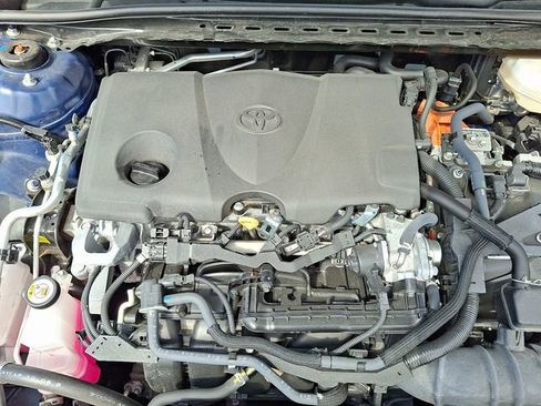 Used 2025 Toyota Camry SE w/ Multimedia Upgrade Package FWD image 27