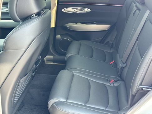 New 2026 Genesis GV70 2.5T Select AWD/4WD image 23
