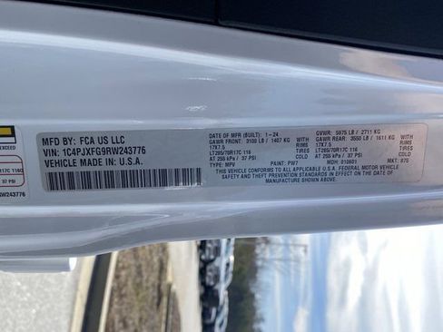 Used 2024 Jeep Wrangler Unlimited Rubicon image 38