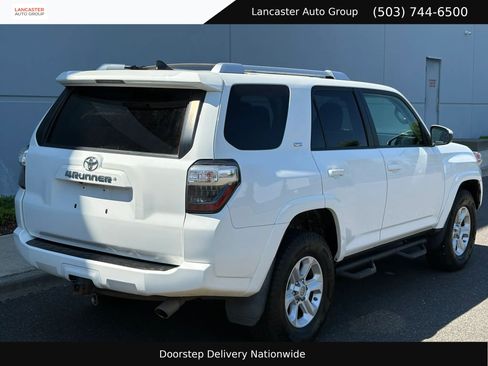Used 2016 Toyota 4Runner SR5 AWD/4WD image 6