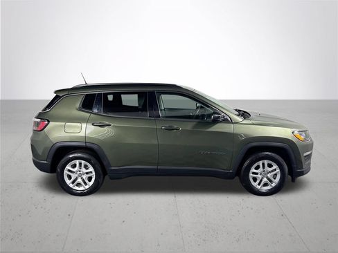 Used 2019 Jeep Compass Sport FWD image 5