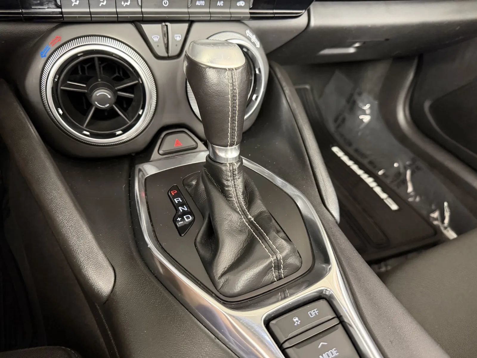 Used 2021 Chevrolet Camaro LT RWD image 23
