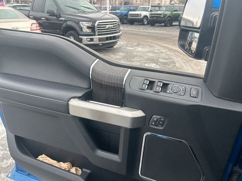 Used 2020 Ford F250 Lariat w/ Lariat Value Package image 5