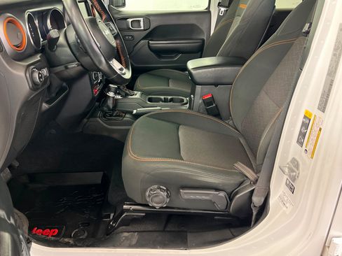 Used 2021 Jeep Gladiator Mojave AWD/4WD image 17