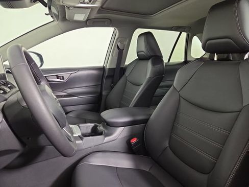 Used 2025 Toyota RAV4 XLE Premium w/ Weather Package AWD/4WD image 13