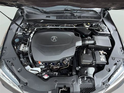 Used 2015 Acura TLX w/ Technology Package FWD image 29