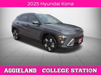Used 2025 Hyundai Kona SEL video 1