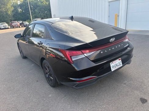 Used 2023 Hyundai Elantra Blue FWD image 11