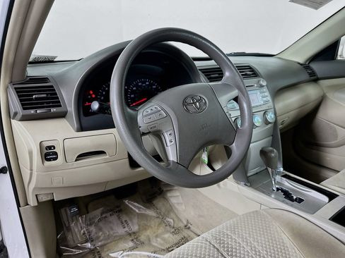 Used 2009 Toyota Camry LE FWD image 9