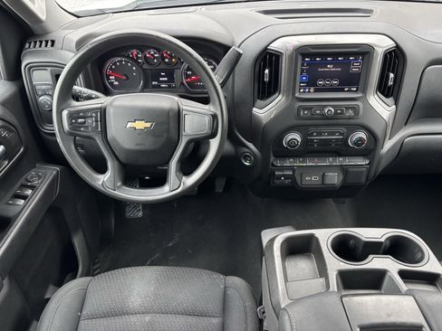 Used 2023 Chevrolet Silverado 1500 W/T w/ Trailering Package image 3
