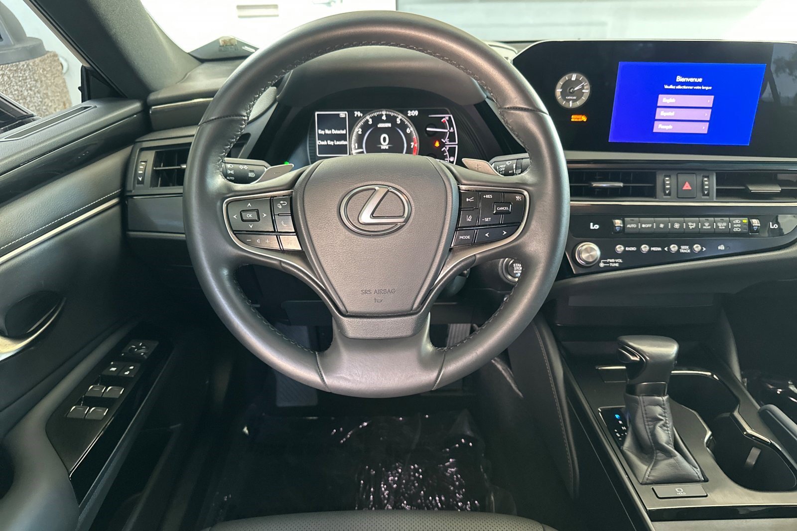 Used 2024 Lexus ES 350 w/ Accessory Package (Z1) FWD image 18