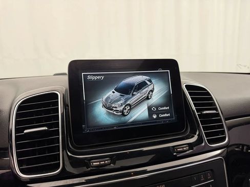 Used 2016 Mercedes-Benz GLE 350 image 25