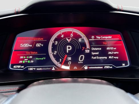 Used 2022 Chevrolet Corvette Stingray Coupe w/ 1LT RWD image 35