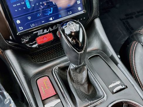 Used 2013 Maserati GranTurismo Sport RWD image 18