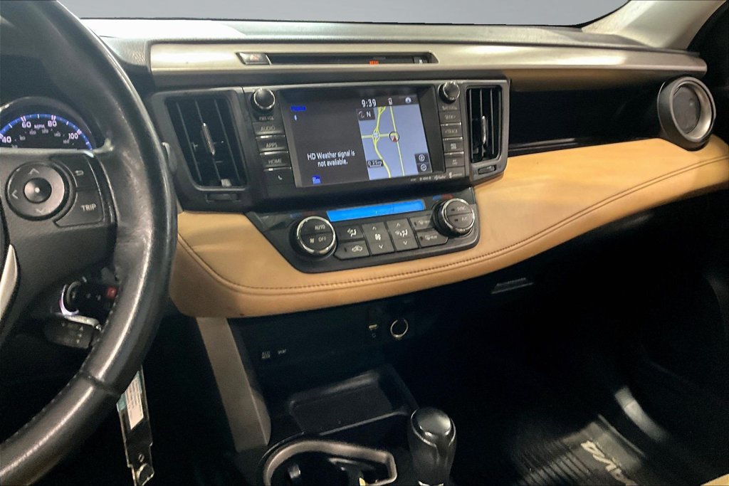 Used 2016 Toyota RAV4 XLE AWD/4WD image 9