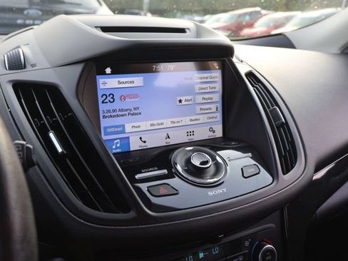 Used 2018 Ford Escape Titanium w/ Ford Safe & Smart Package AWD/4WD image 11