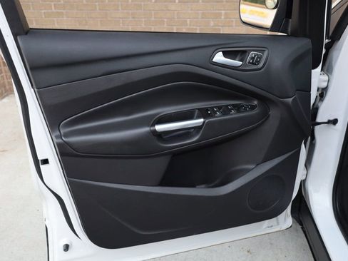 Used 2017 Ford Escape Titanium image 14