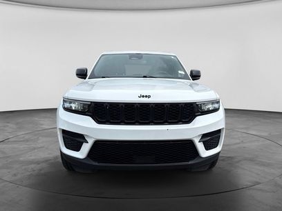 Used 2023 Jeep Grand Cherokee Altitude