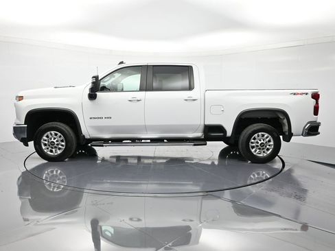 Used 2024 Chevrolet Silverado 2500 LT image 9