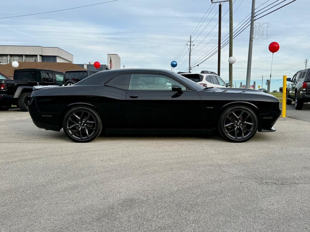 Used 2019 Dodge Challenger R/T RWD image 7