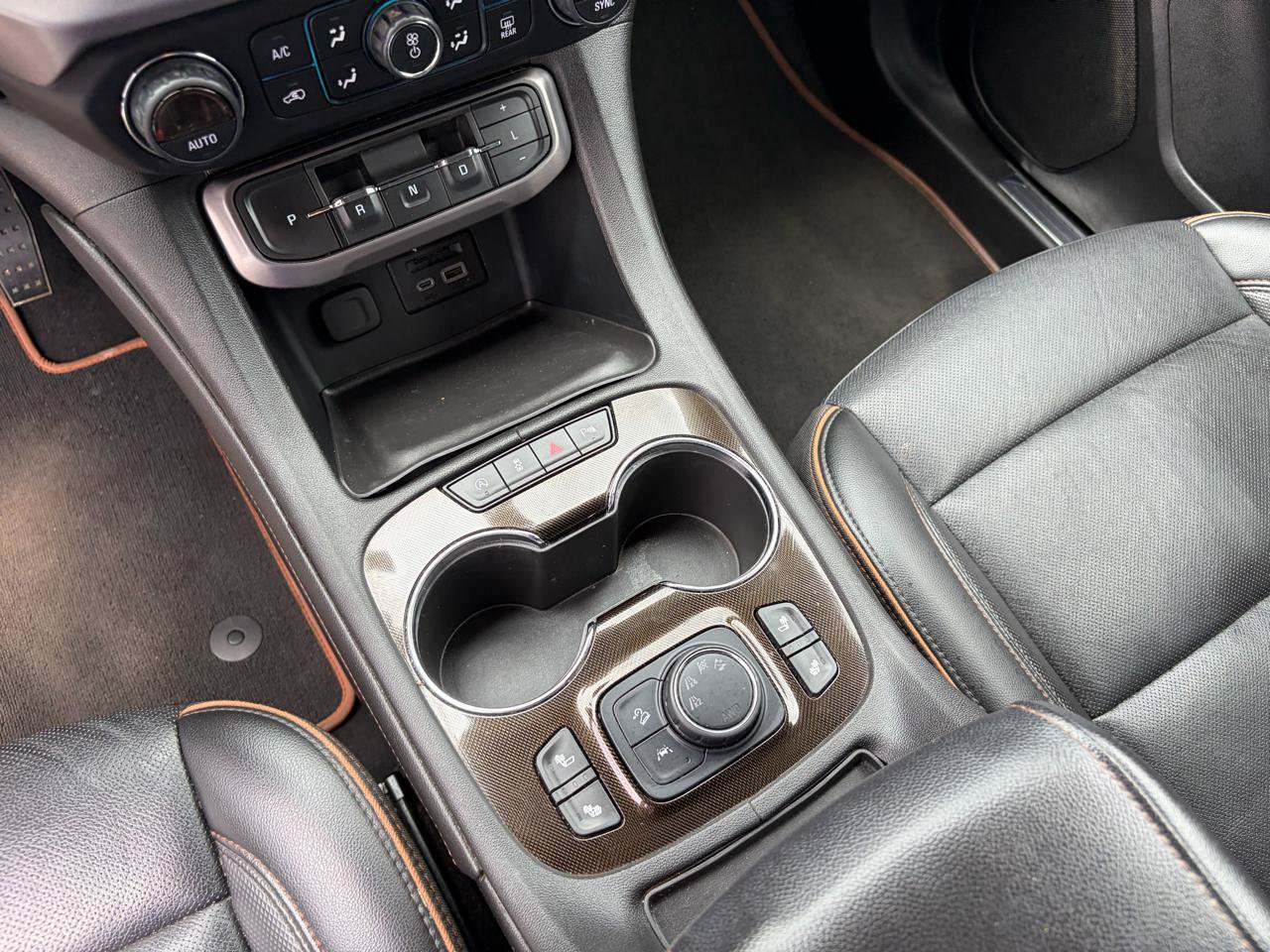 Used 2021 GMC Acadia AT4 AWD/4WD image 12