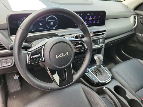 Used 2025 Kia Seltos EX w/ EX Sunroof Package FWD image 9