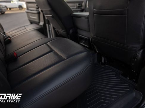 Used 2017 RAM 3500 Tradesman w/ Chrome Appearance Group image 16