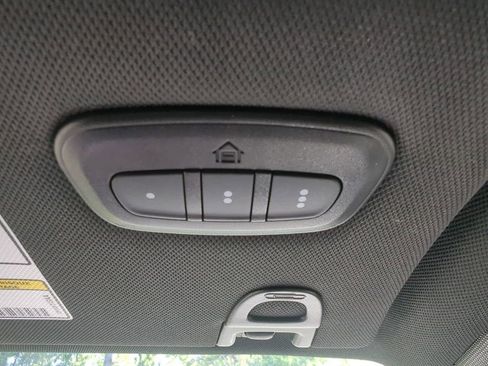 Used 2023 Jeep Compass Latitude w/ Sun and Sound Group AWD/4WD image 20
