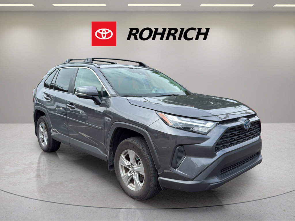 Used 2024 Toyota RAV4 XLE w/ Convenience Package AWD/4WD image 4