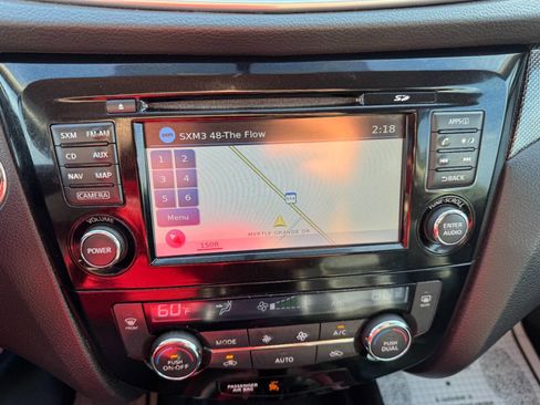 Used 2015 Nissan Rogue SL image 23