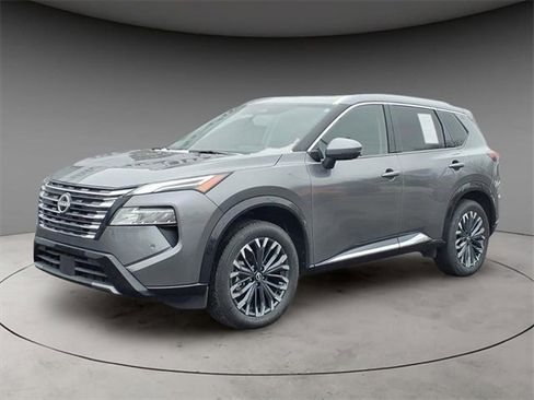 Certified 2025 Nissan Rogue Platinum w/ Platinum Premium Package image 1