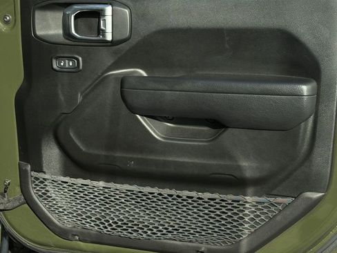 Used 2022 Jeep Wrangler Unlimited Sport image 35