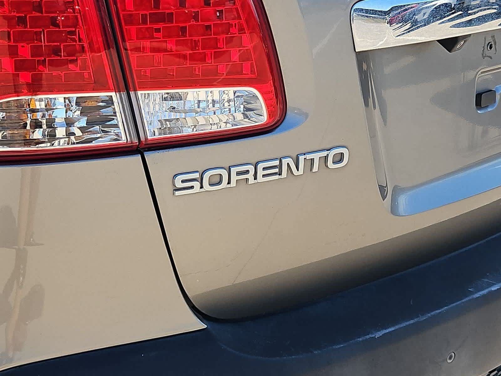 Used 2011 Kia Sorento 2WD w/ Convenience Pkg image 12