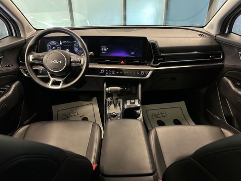 Used 2025 Kia Sportage SX FWD image 9