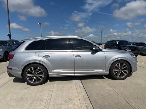 Used 2021 Audi SQ7 Prestige AWD/4WD image 2
