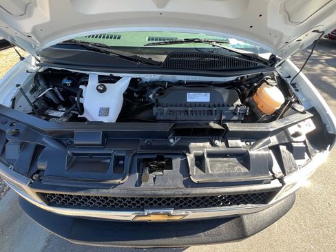 Used 2024 Chevrolet Express 2500 w/ Driver Convenience Package image 39