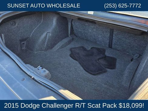 Used 2015 Dodge Challenger R/T Scat Pack w/ Leather Interior Group RWD image 30