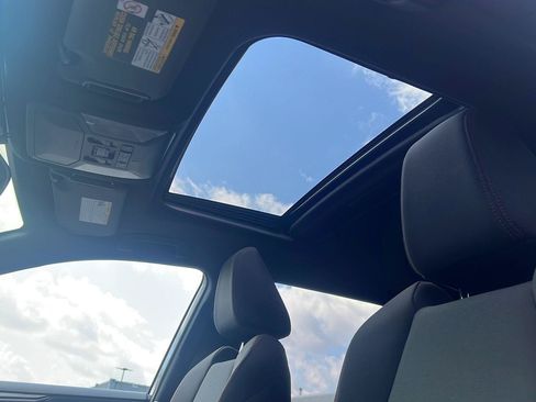 Used 2021 Toyota RAV4 SE w/ Weather & Moonroof Package AWD/4WD image 5