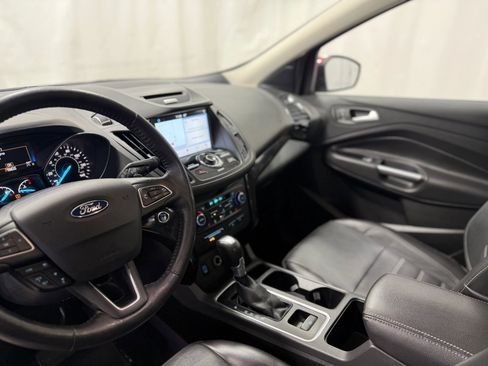 Used 2017 Ford Escape Titanium image 20