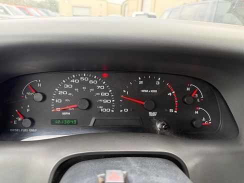 Used 2002 Ford F350 XLT image 5